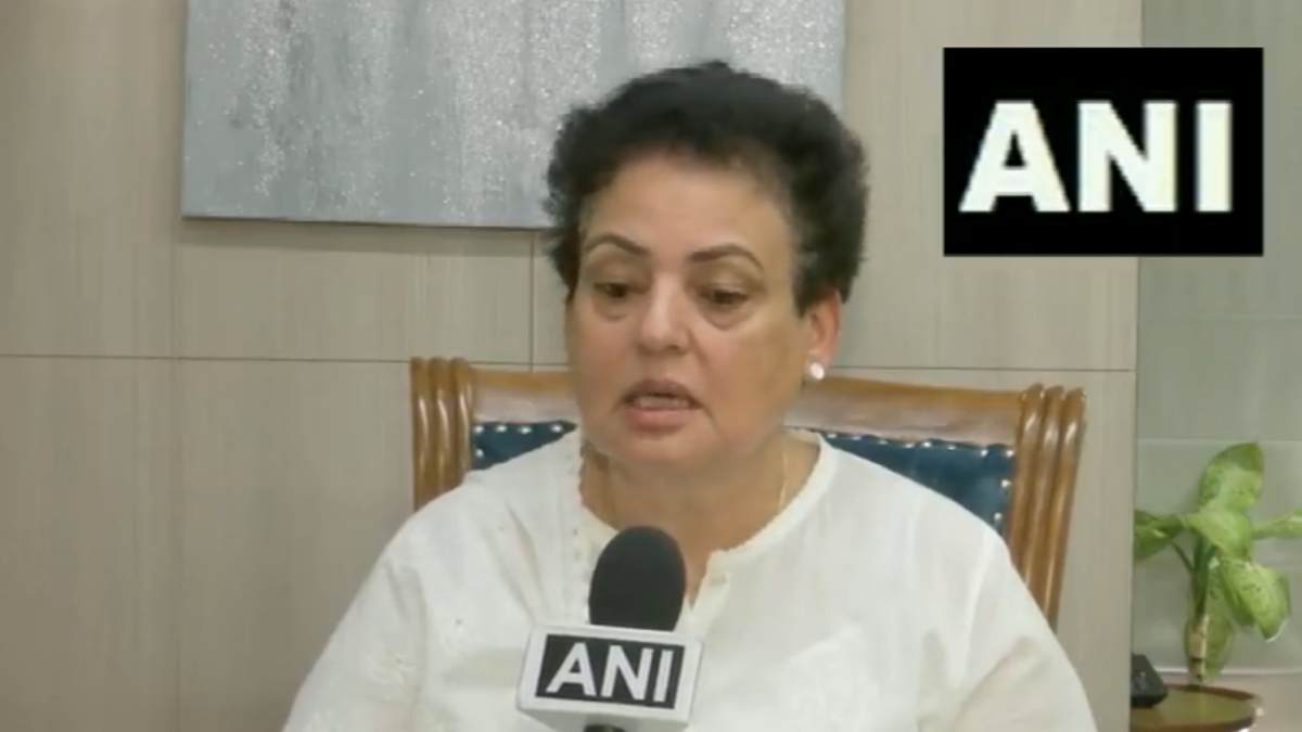 WOMWN COMISSION WOMWN COMISSION