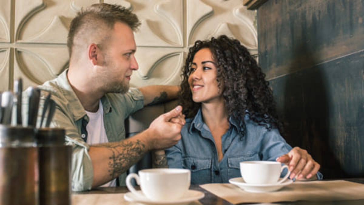 beige flag dating trend