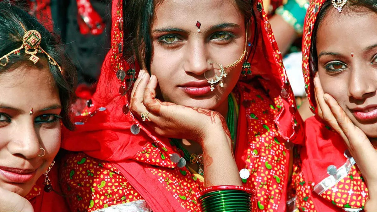 strange wedding traditions