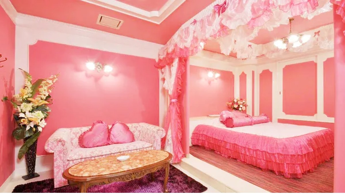 Love Hotel