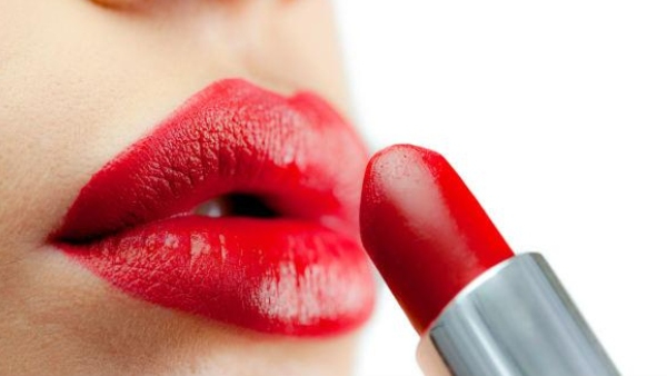 red lipstick