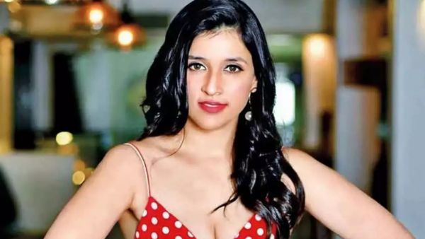 mannara chopra