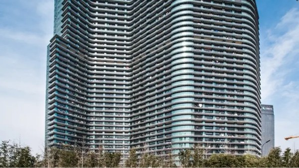 Regent International Apartment