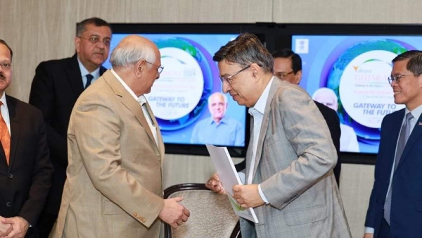 Bhupendra Patel SINGAPOR