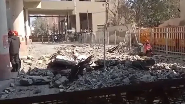 delhi collapse delhi collapse