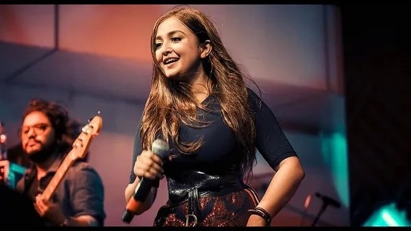 Monali Thakur
