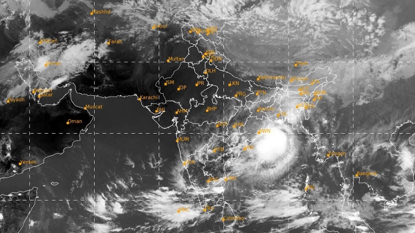 Cyclone Dana landfall