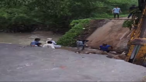 ridge Collapses in Gujarat