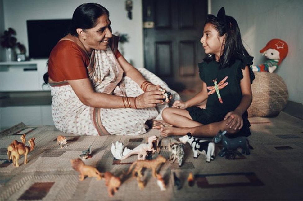 દાદી અને દોહિત્રી