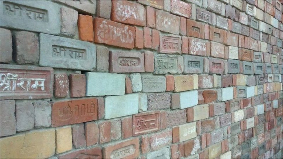 અયોધ્યામાં રામમંદિરનિર્માણ માટે જરૂરી સામગ્રી એકત્રિત કરવામાં આવી છે.