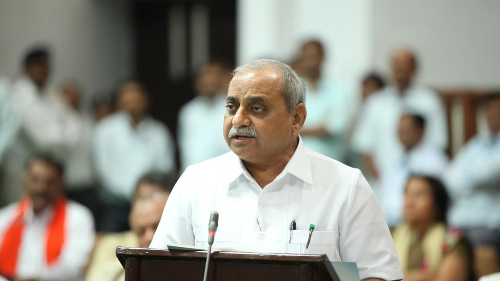 નાણામંત્રી નીતિન પટેલે વિધાનસભામાં બજેટ રજૂ કરતી વેળા