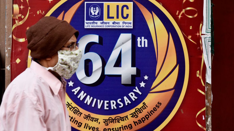 દેશની સૌથી મોટી જીવનવીમા કંપની LICના IPOને મંજૂરી આપી દીધી હોવાના અહેવાલ છે