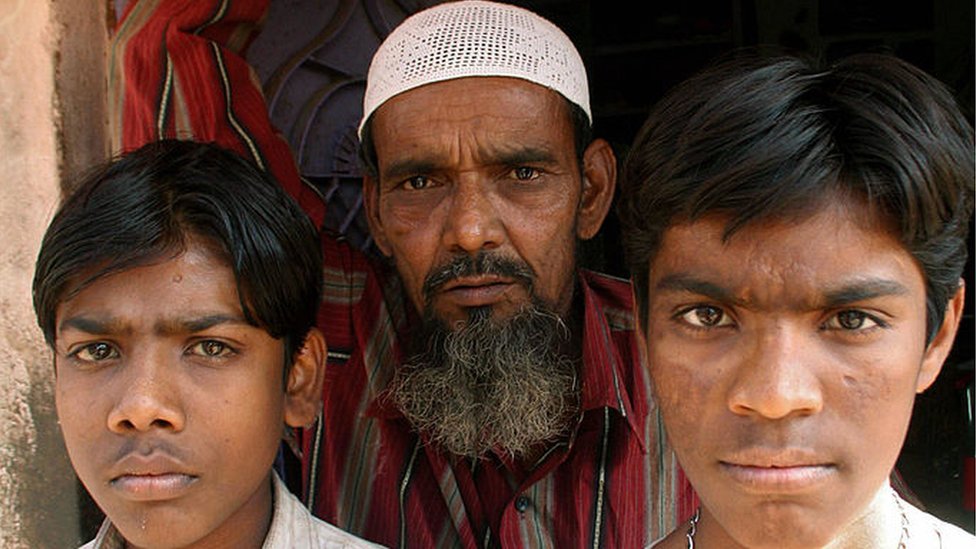 સલીમખાન પઠાણનો દાવો છે કે તેમને માત્ર બે જ સંતાનો છે