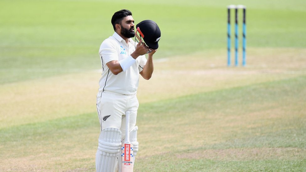 ભારત સામેની પ્રથમ ટેસ્ટ મૅચમાં એઝાઝ પટેલે ક્રિઝ પર ટકી રહી ટીમને હારથી બચાવી હતી ભારત સામેની પ્રથમ ટેસ્ટ મૅચમાં એઝાઝ પટેલે ક્રિઝ પર ટકી રહી ટીમને હારથી બચાવી હતી