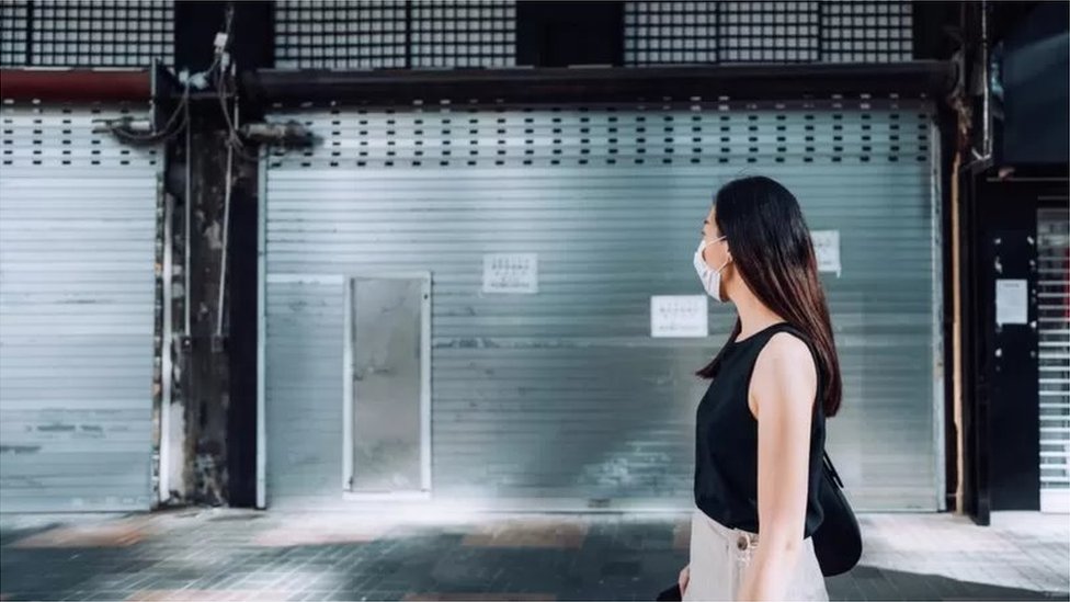 જ્યારે અમુક દેશ વિદેશી દેવું ન ચૂકવે શકે, અને તેની પાસે એટલા પ્રમાણમાં વિદેશી હૂંડિયામણ ન રહે કે તે દેવું ચૂકવી શકે તો તે ડિફૉલ્ટ થઈ જાય છે