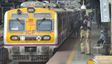 Mumbai Local Train में युवक को मारा-पीटा और चाकू घोंपा