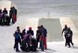 भारतीय क्रिकेट में पसरा मातम, 22 साल के क्रिकेटर की लाइव मैच में मौत, घटना का वीडियो पूरे देश में वायरल