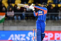अभिषेक शर्मा के फैन हुए पाकिस्तानी, पूर्व पाक क्रिकेटर ने बताया खतरनाक खिलाड़ी