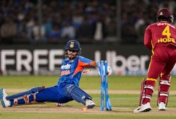 ICC ने बदल दिया बोल्ड होने का अजीब नियम, स्टंप से टकराकर आई गेंद पर नहीं दिया जाएगा आउट