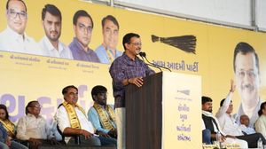 गुजरात में बोले केजरीवाल ने की रैली, जुटे हजारों लोग