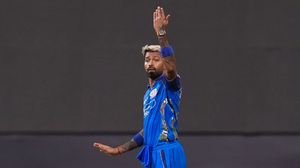 हार्दिक को कप्तानी छोड़ने की मिली सलाह