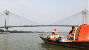 Bengal Election: हुगली के तट से PM Modi ने शेयर की खूबसूरत तस्वीरें, मॉर्निंग वॉकर्स से की मुलाकात