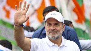 राहुल गांधी के दोहरी नागरिकता मामले में FIR पर रोक