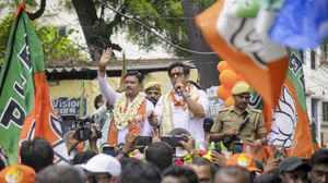 Bengal Election: रवि किशन के रोड शो में भारी बवाल