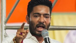 कल्याण बनर्जी के आरोपों पर अभिषेक ने तोड़ी चुप्पी