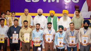 Punjab: पंजाब में 355 युवाओं को मिली सरकारी नौकरी
