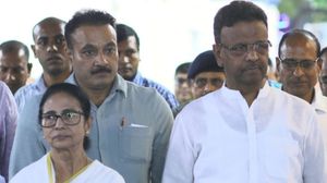 TMC संकट के बीच फिरहाद हकीम का इस्तीफा