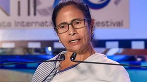 'ममता दीदी मेरी सीट से लड़ लीजिए उपचुनाव', कौन है ये नेता?