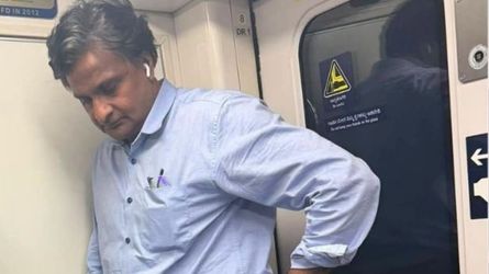 हाथ में बैग, कान में ईयरफोन, मेट्रो में दिखा 296 मैच वाला दिग्गज भारतीय क्रिकेटर, लोगों ने ठोका सलाम