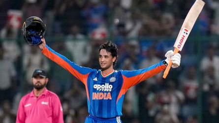 अभिषेक शर्मा ने बनाए कई कीर्तिमान, एक ही शतक से हिला डाली रिकॉर्ड बुक, लिख दिया नया इतिहास