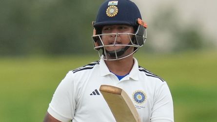 'वैभव के कारण मेरी पत्नी देखती है मैच,' वर्ल्ड कप विनर खिलाड़ी का खुलासा, कौन हैं 15 साल के क्रिकेटर की फैन