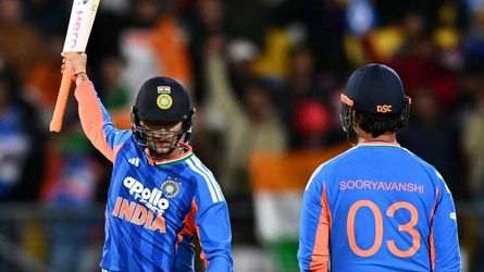 'भैया, खेलूंगा भी वैसे ही', वैभव सूर्यवंशी ने अभिषेक से किया था फ़िल्मी अंदाज में वादा, फिर मैदान पर मचाया गदर