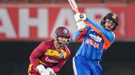 अभिषेक शर्मा ने बनाया भारत का सबसे तूफानी रिकॉर्ड, रोहित और विराट सहित सबको छोड़ा पीछे