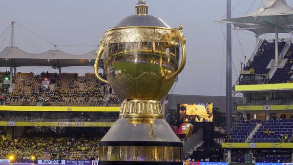 IPL 2026: आईपीएल मैच के बाद छपरी की तरह प्रेजेंटेशन में जाना पड़ेगा भारी, BCCI ने बनाया सख्त सजा का नियम