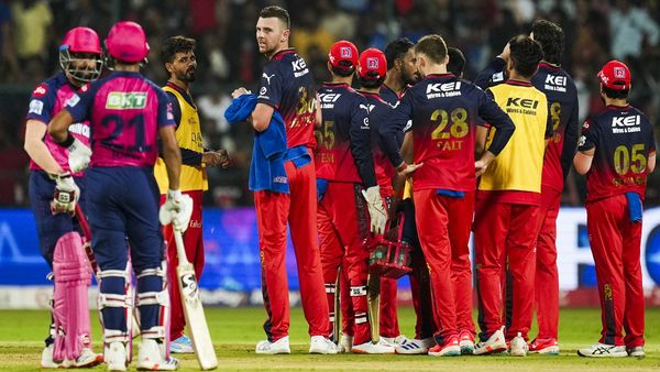 IPL 2026 से पहले RCB को तगड़ा झटका, 18 साल बाद टीम को चैंपियन बनाने वाला खिलाड़ी होगा बाहर? बढ़ी टेंशन