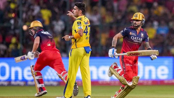 RCB vs CSK Ticket Prices: धोनी के बिना भी जबरदस्त क्रेज! 65,800 में बिक रहा एक टिकट, टूट गए सारे रिकॉर्ड