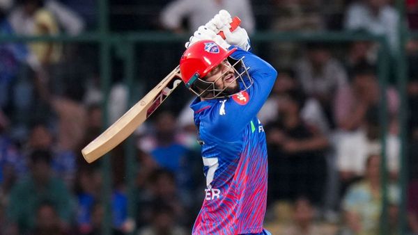 58, 70, 90 रनों की पारियों से समीर रिजवी ने लगाई प्लेयर ऑफ़ द मैच की हैट्रिक, विराट कोहली के खास क्लब में शामिल