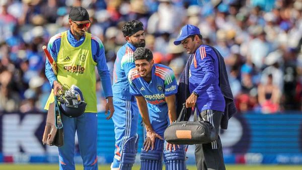 शुभमन गिल के खेलने पर संकट के बादल, BCCI की चुप्पी से गहराया शक, दूसरे ODI से बाहर हुए तो कौन होगा कप्तान?