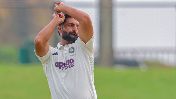 कौन हैं आकिब नबी? पहली बार मिला टीम इंडिया में मौका, जसप्रीत बुमराह को किया रिप्लेस