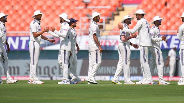 IND vs SL: भारतीय टीम को लगा बड़ा झटका, धांसू युवा खिलाड़ी श्रीलंका दौरे से हुआ बाहर