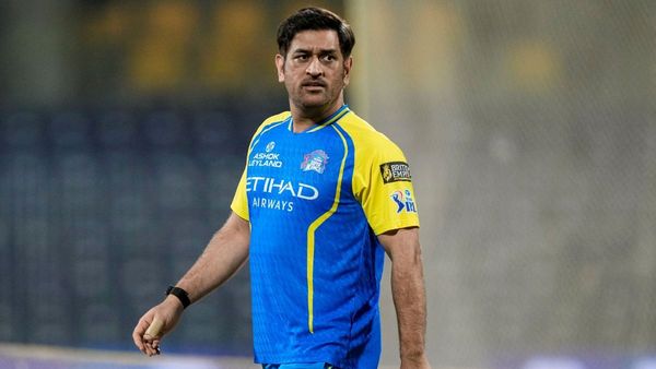 महेंद्र सिंह धोनी को BCCI कितनी पेंशन देती है? क्या IPL से रिटायर नहीं होने का हुआ नुकसान?