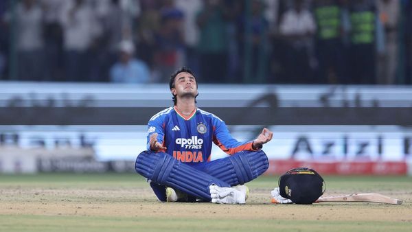 अभिषेक शर्मा ने शतक के बाद क्यों मनाया अनोखे अंदाज में जश्न? आखिर क्या है इसके पीछे का कारण