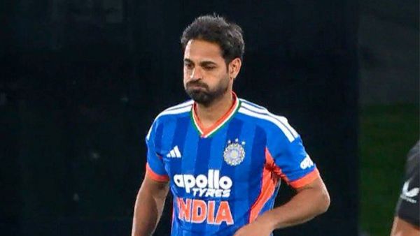 भुवनेश्वर कुमार का शर्मनाक कमबैक, न्यूजीलैंड ने भारत को तोड़ा, बनाया टीम इंडिया के खिलाफ अपना बेस्ट स्कोर