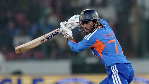 IND vs WI: वेस्टइंडीज ने भारत को किया चारों खाने चित, हैदराबाद में बुरी तरह रौंदकर किया धमाका