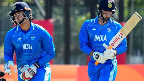 एशियन गेम्स सेमीफाइनल में क्यों बदली टीम इंडिया की जर्सी? BCCI की रेगुलर किट को हटाने का कारण आया सामने