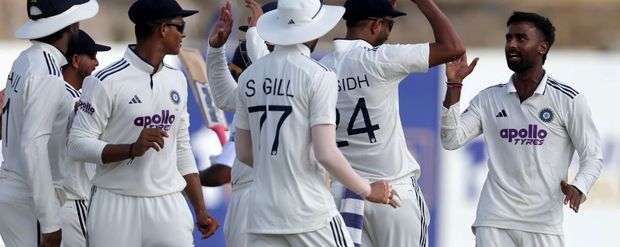 India vs Sri Lanka Scorecard: श्रीलंका को लगे शुरुआती झटके, टीम इंडिया की धाकड़ गेंदबाजी